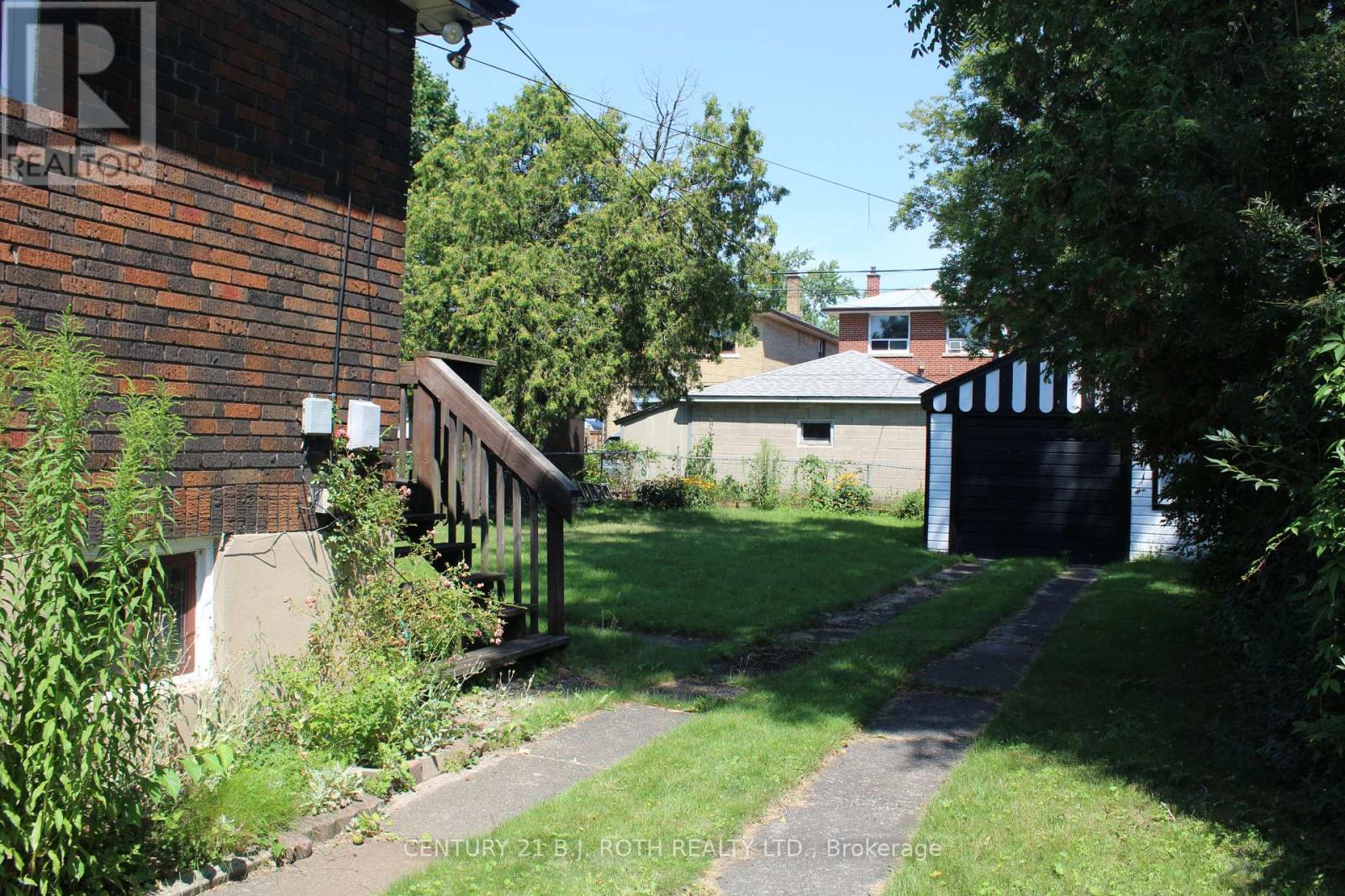 Photo 9 of 5 Twentieth Street, Toronto ON