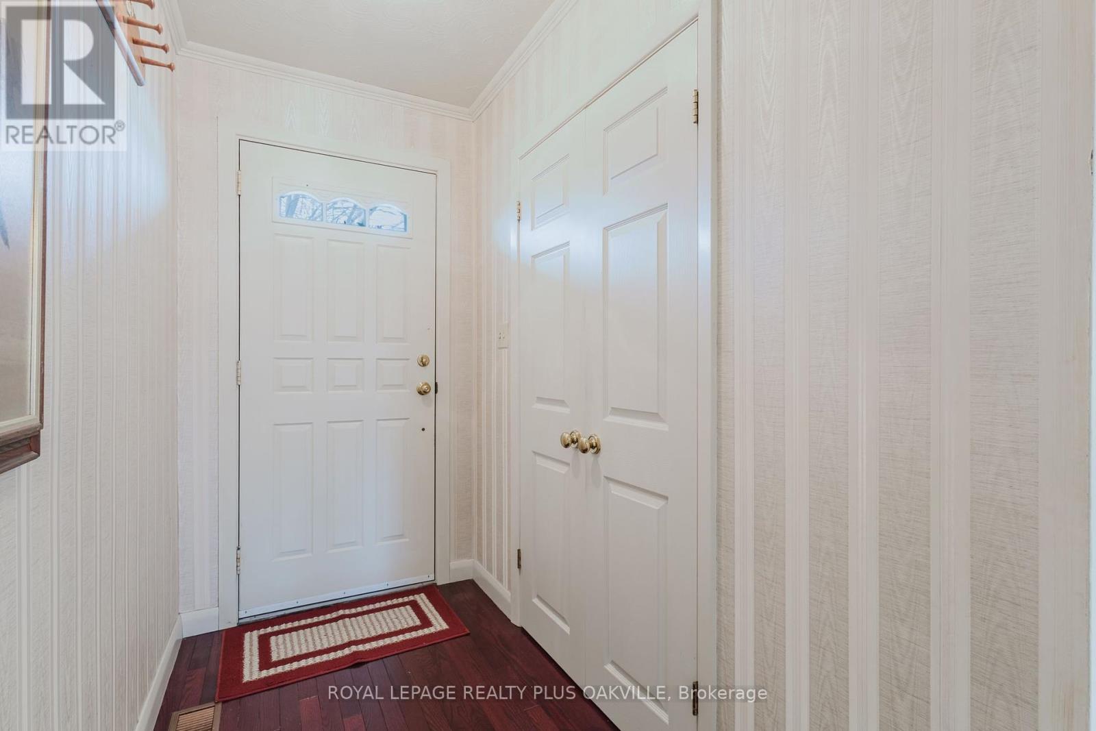 Photo 12 of 2416 Rebecca Street, Oakville ON