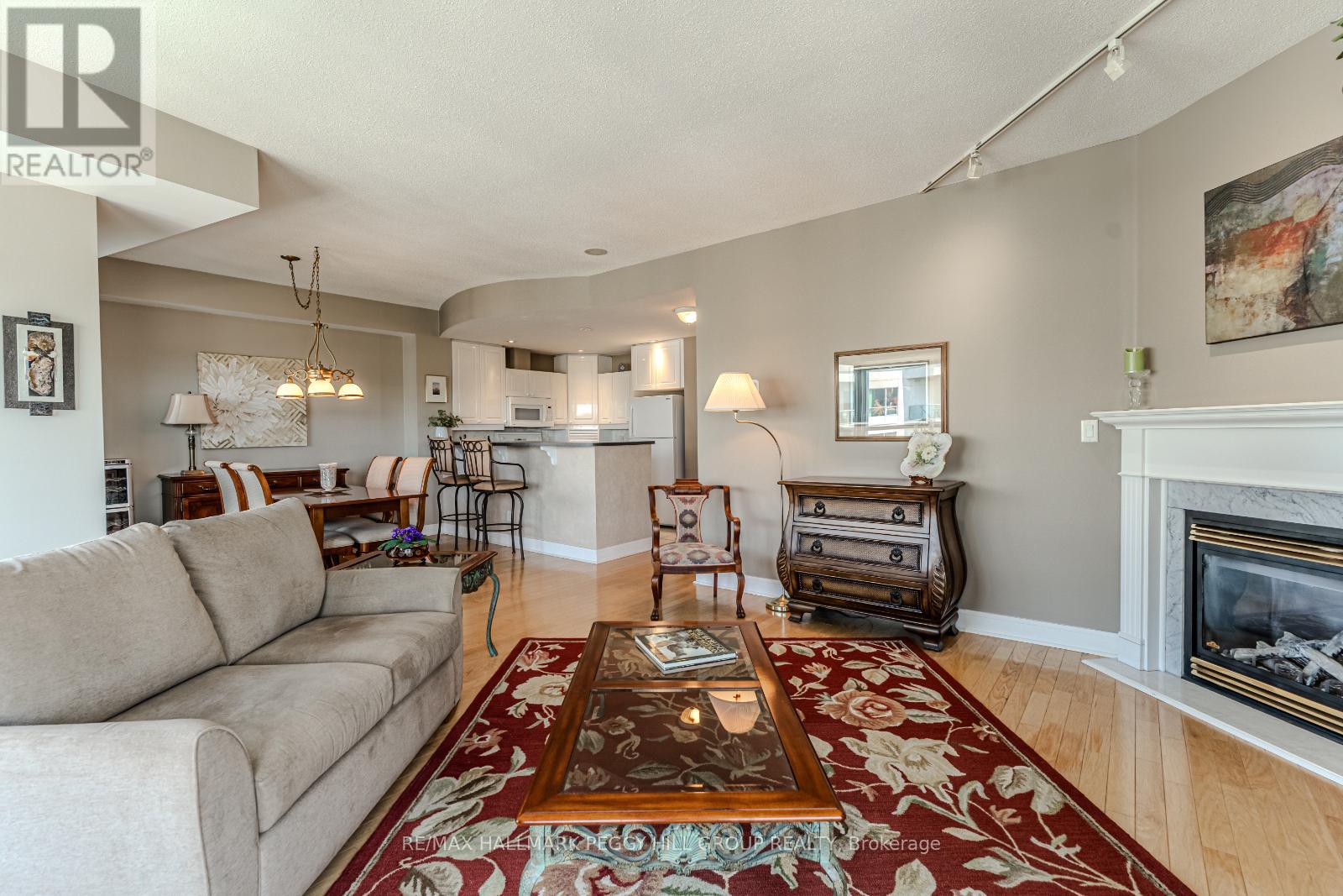Photo 6 of Ph 2 3 2 Toronto Street, Barrie ON