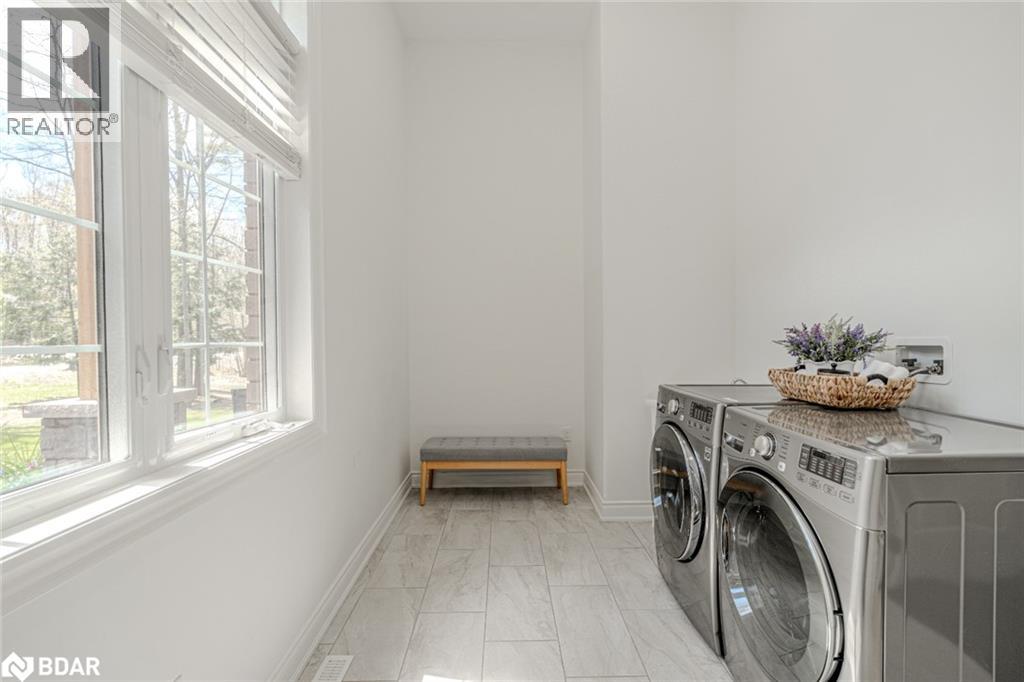Photo 31 of 38 Windermere Circle, Tay ON