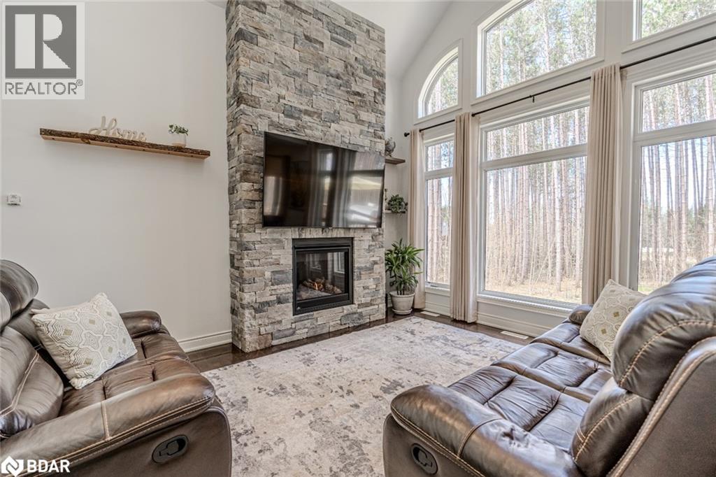 Photo 19 of 38 Windermere Circle, Tay ON