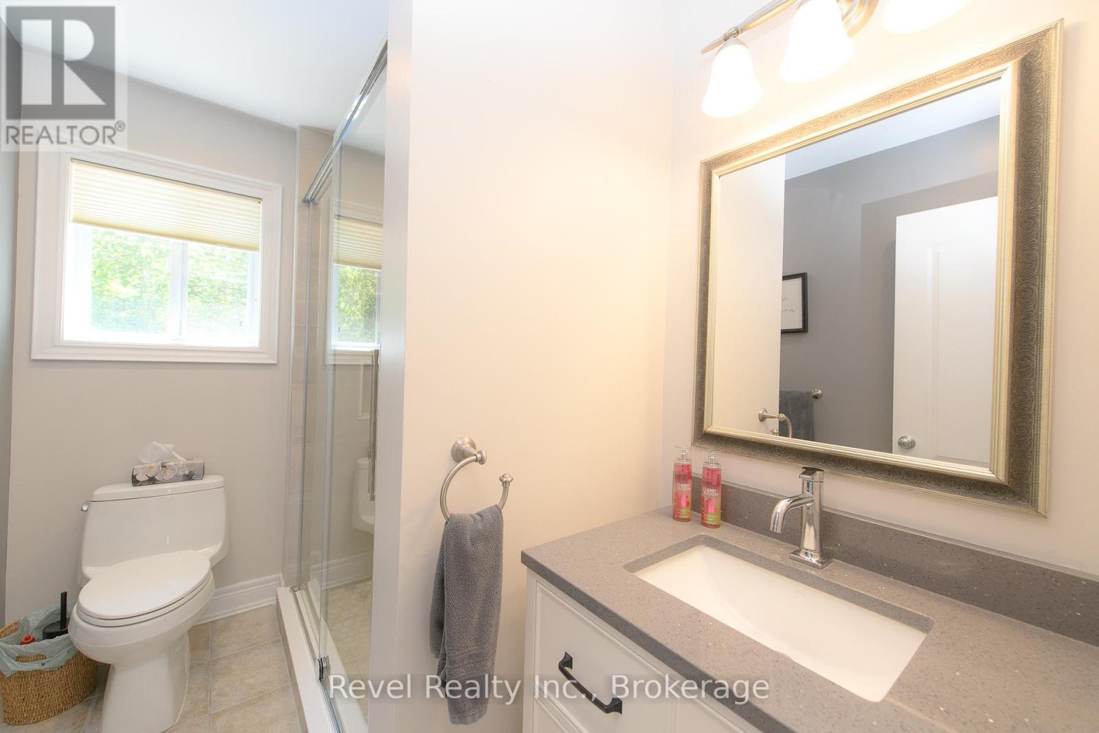 Photo 18 of 54 Williams Street, Collingwood ON