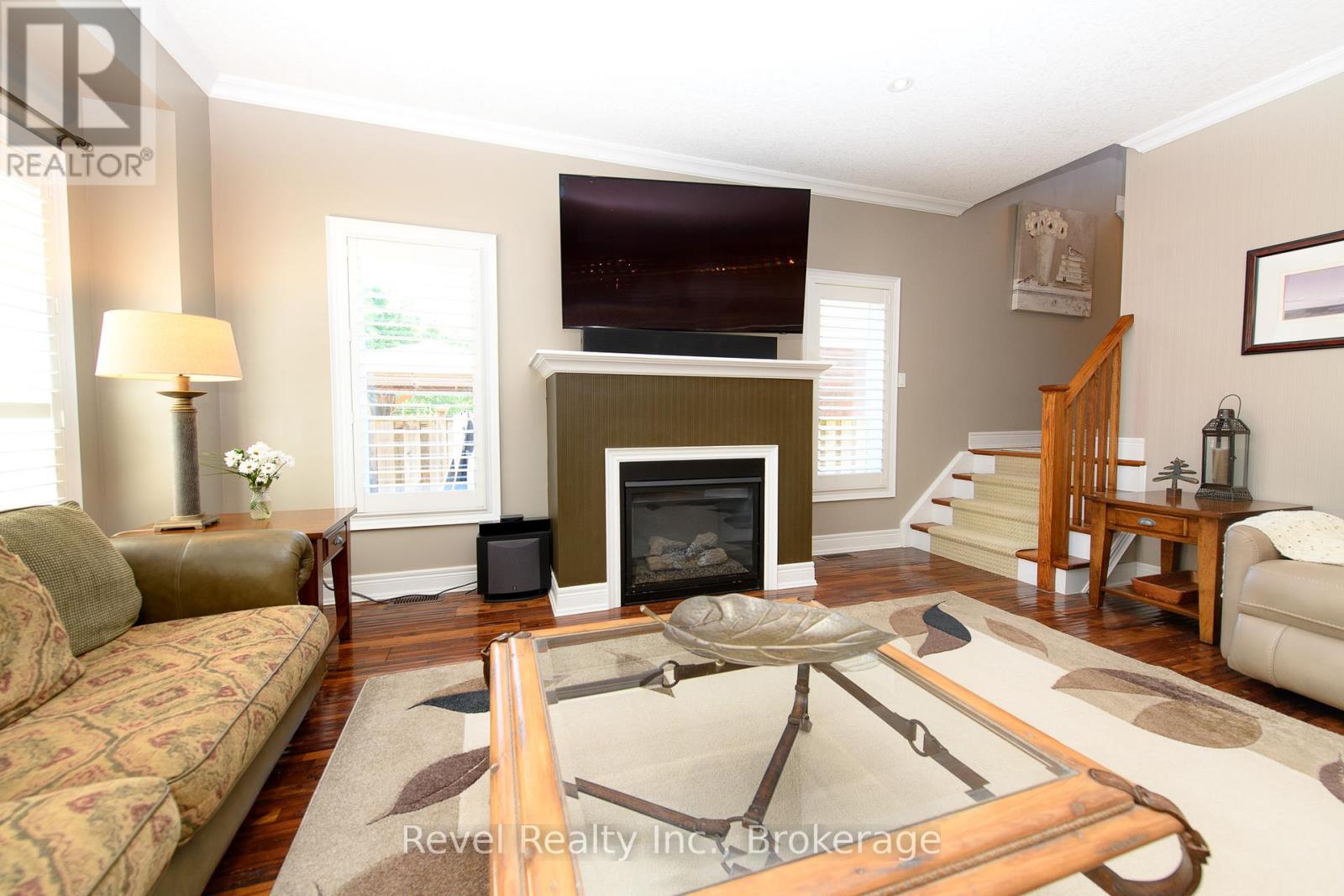 Photo 3 of 54 Williams Street, Collingwood ON