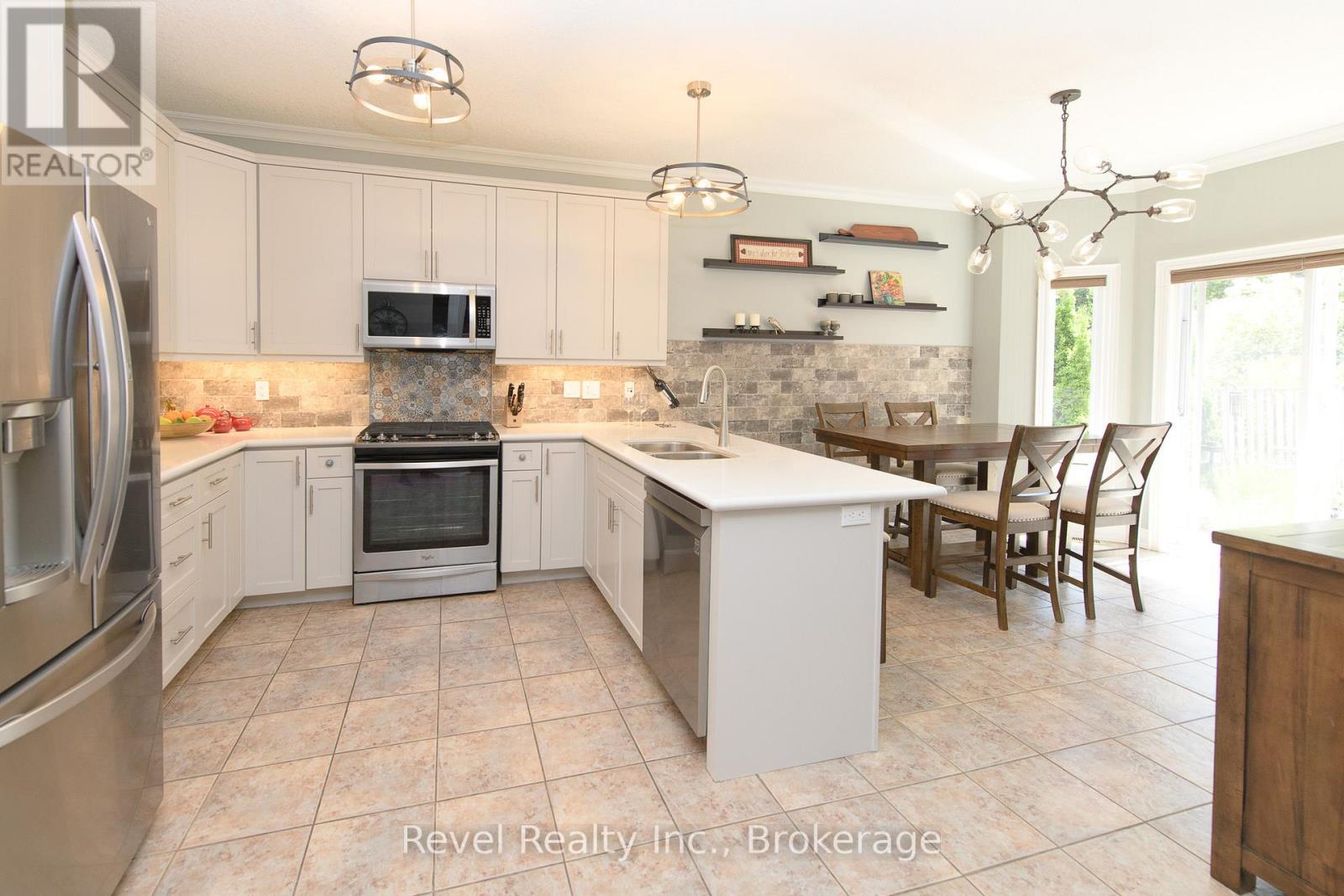 Photo 9 of 54 Williams Street, Collingwood ON