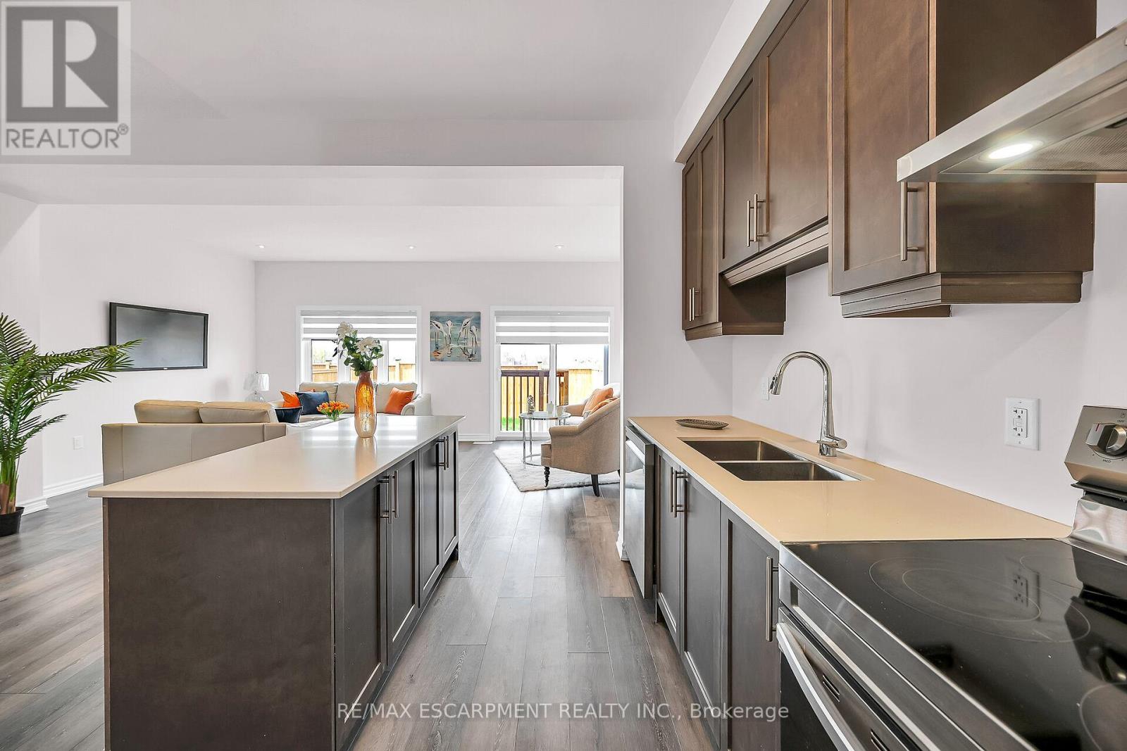 Photo 20 of 13 61 Soho Street, Hamilton ON