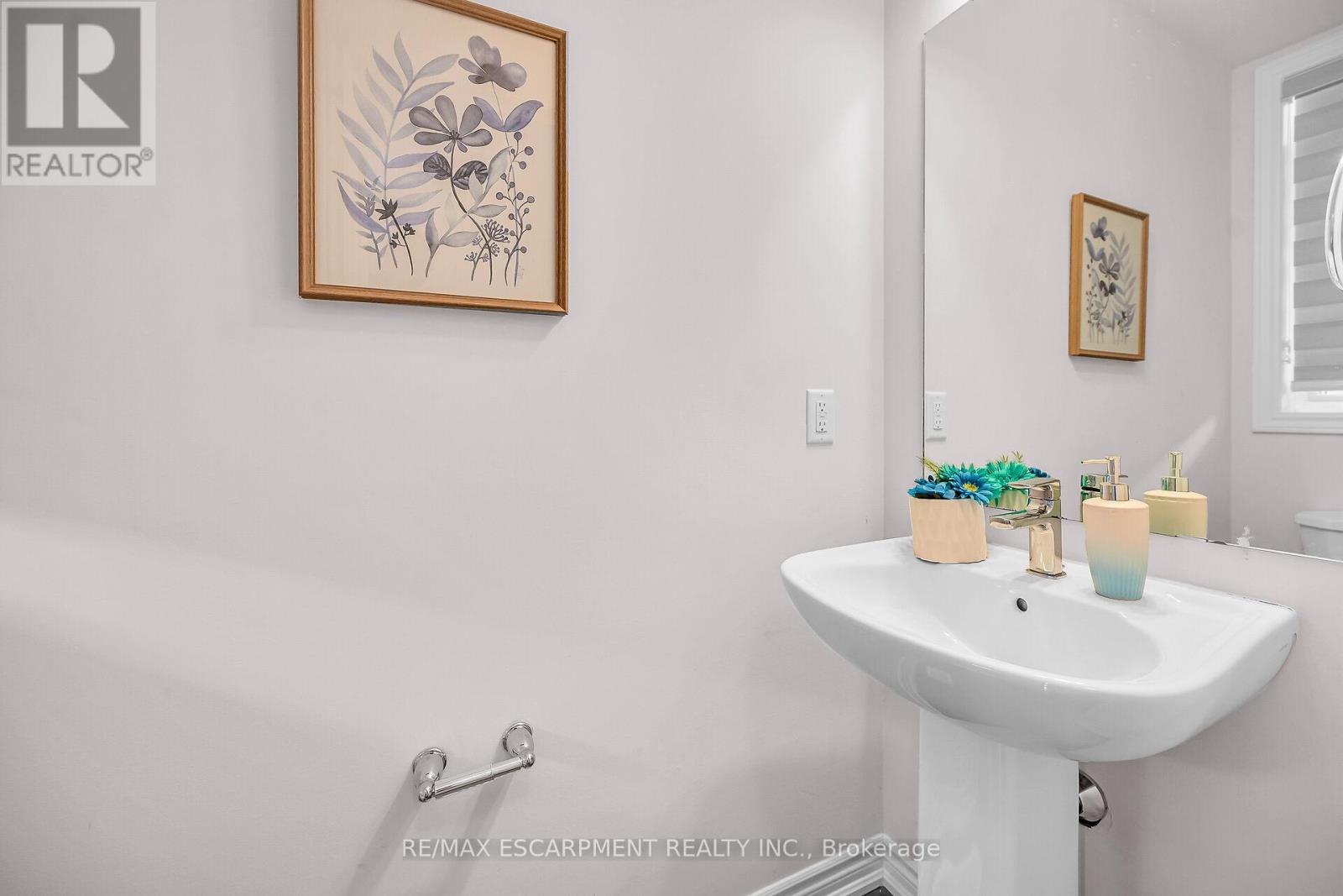 Photo 45 of 13 61 Soho Street, Hamilton ON