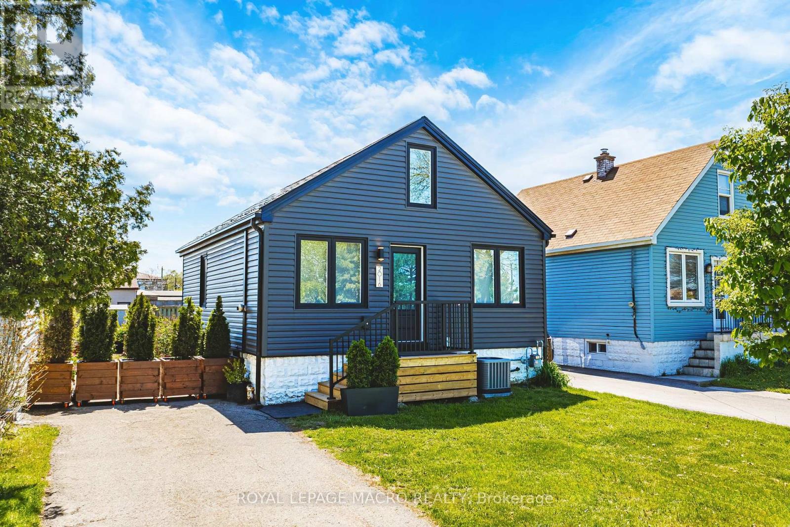 Photo 20 of 2016 Barton Street E, Hamilton ON