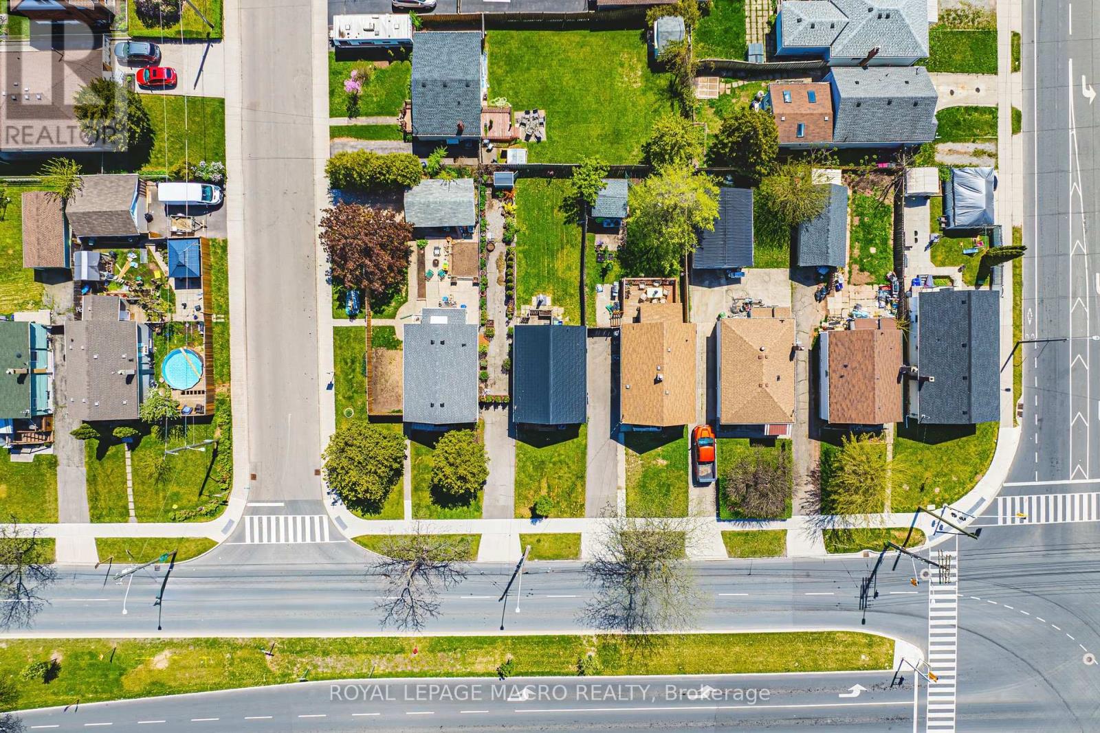 Photo 31 of 2016 Barton Street E, Hamilton ON