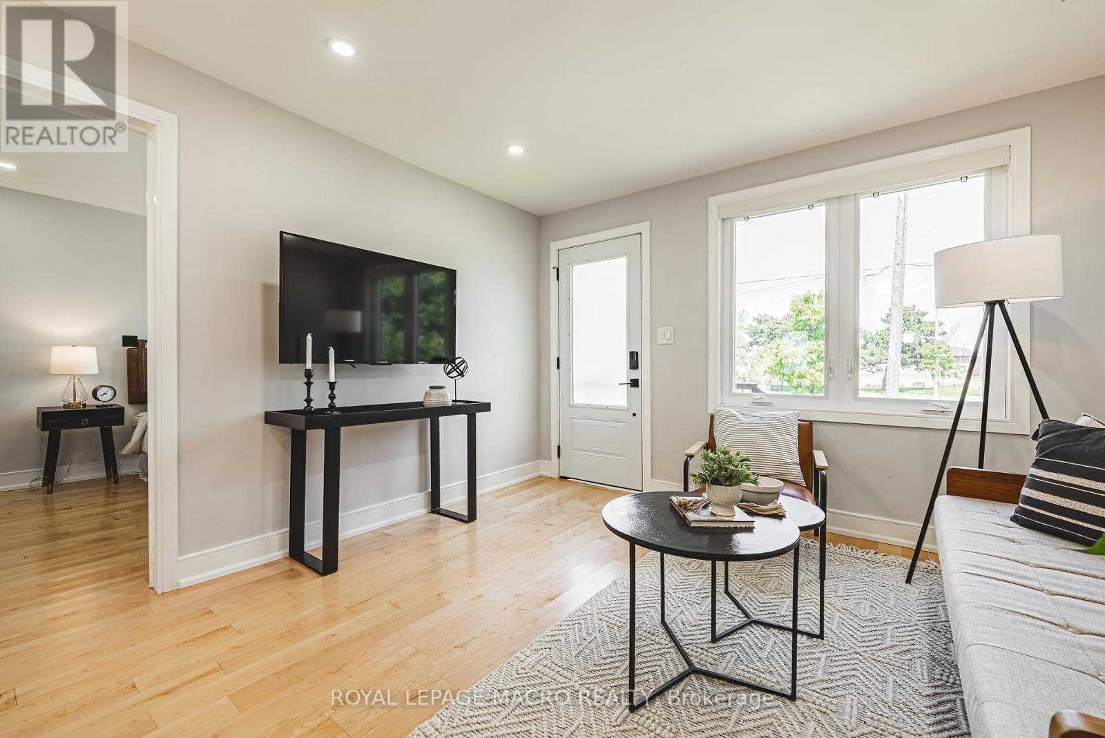 Photo 17 of 2016 Barton Street E, Hamilton ON