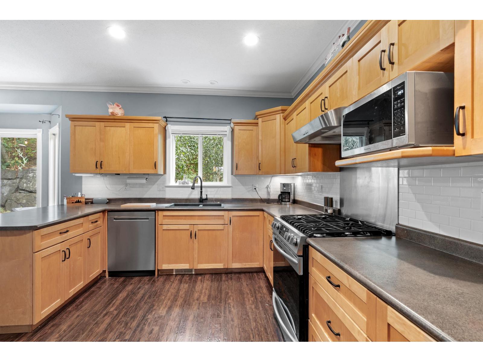 Photo 10 of 35272 Firdale Avenue, Abbotsford BC