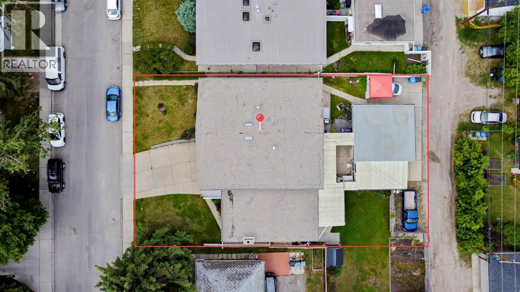 Multi-family House Bi-level for Sale in   Avenue SW Windsor Park Calgary 