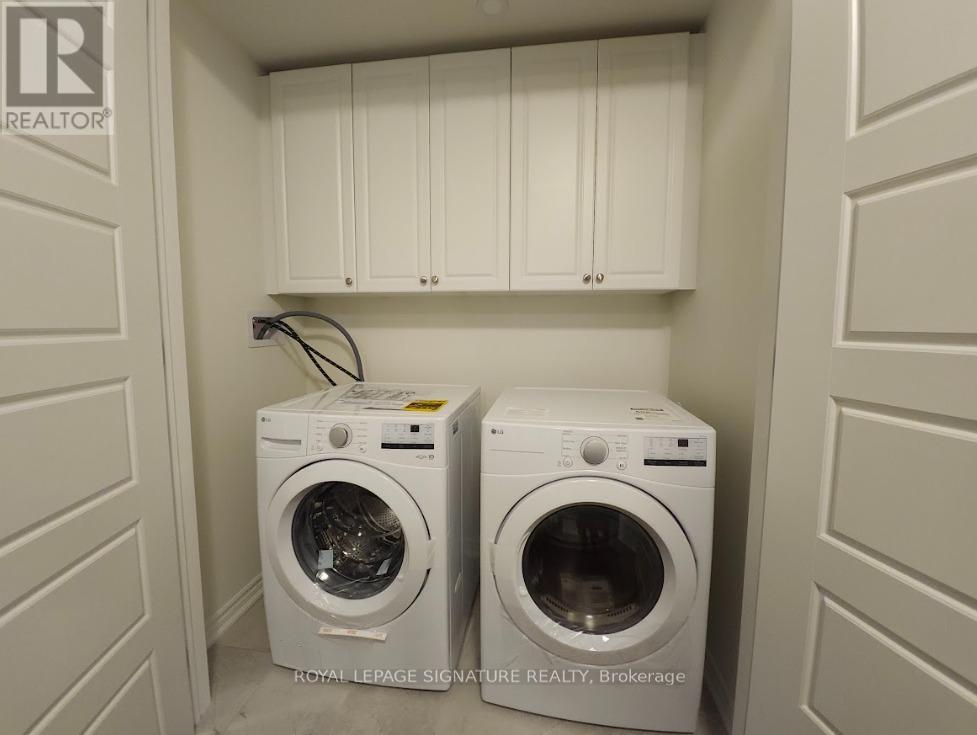 Photo 7 of 114 Thomas Frisby Jr Crescent, Markham ON