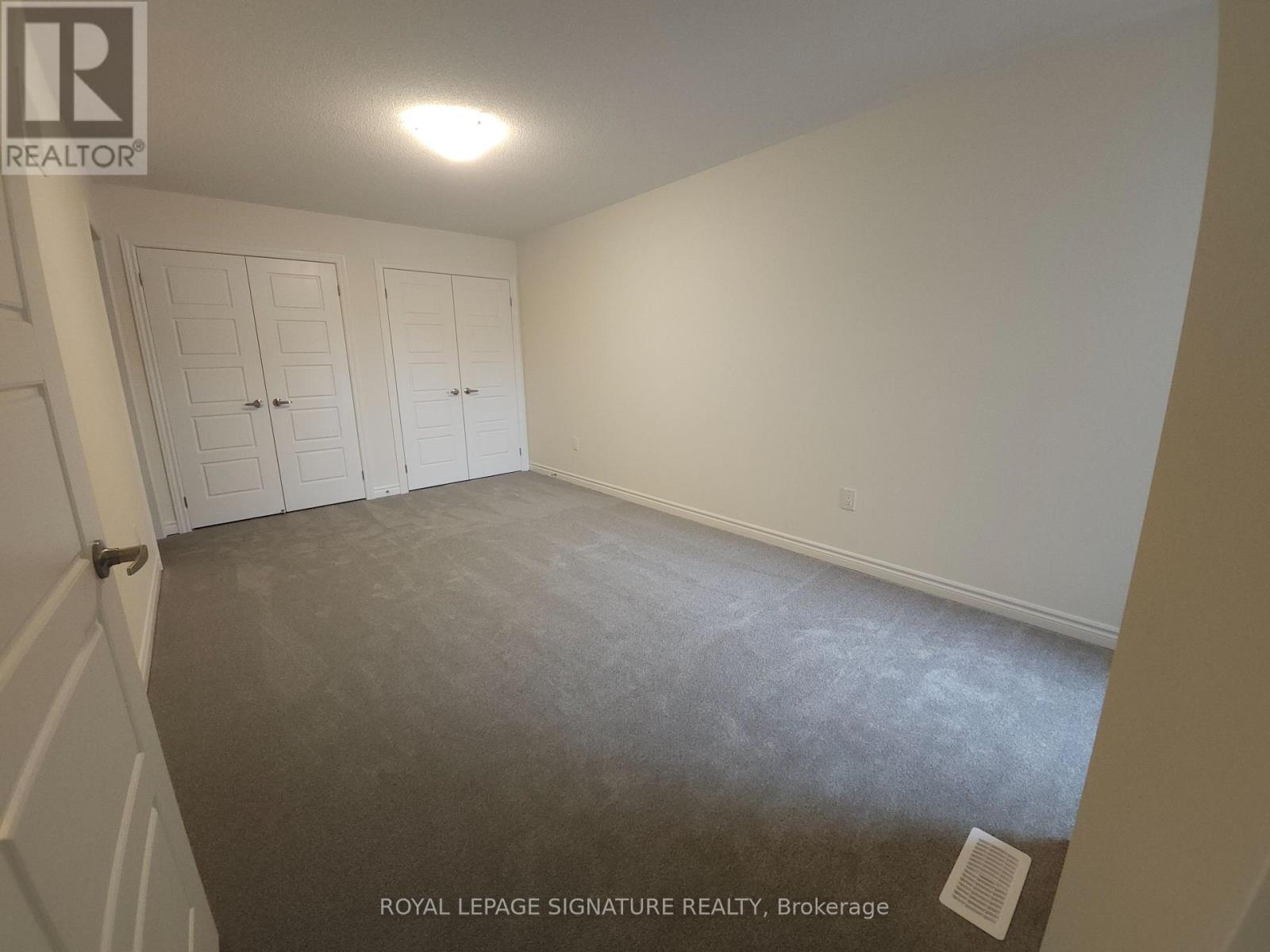 Photo 3 of 114 Thomas Frisby Jr Crescent, Markham ON