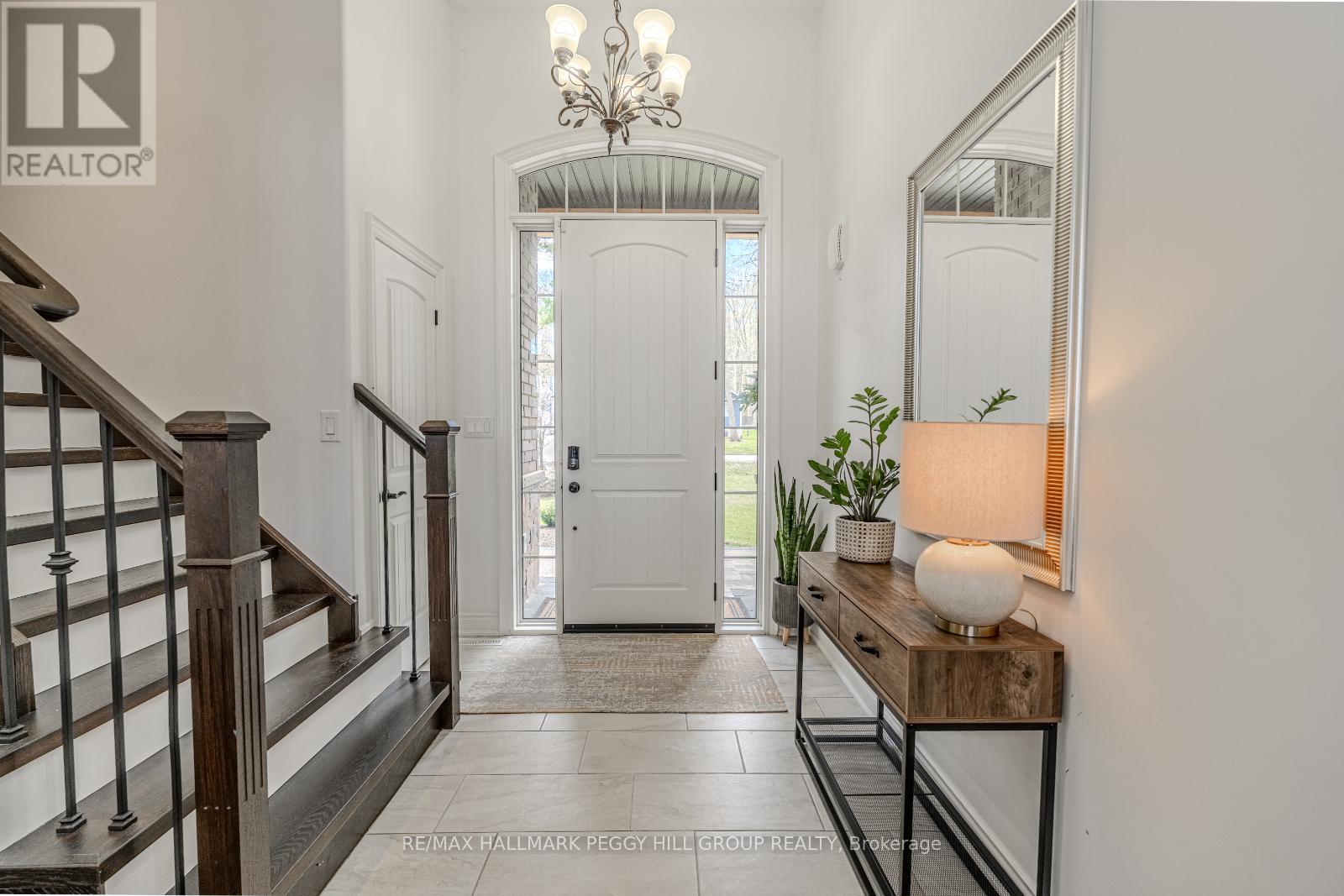 Photo 11 of 38 Windermere Circle, Tay ON
