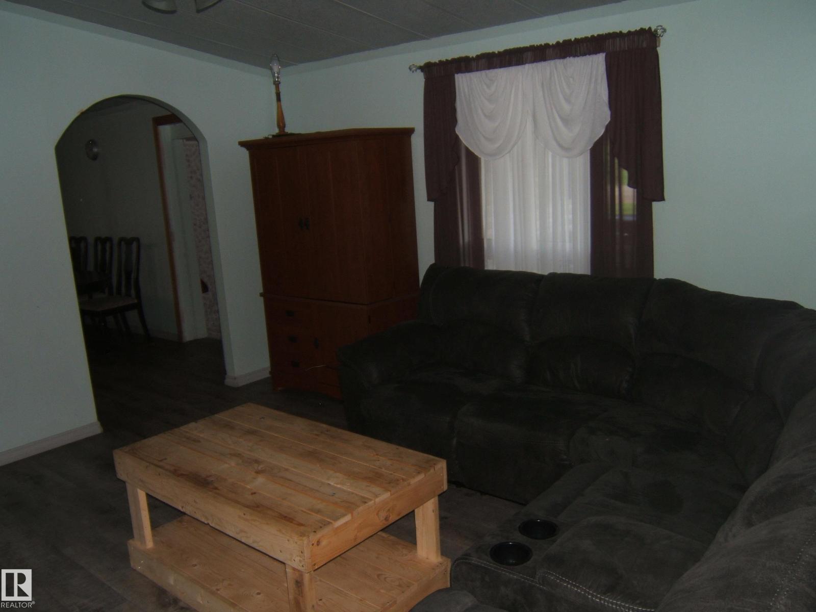 Photo 25 of 4511 54 St, Two Hills AB