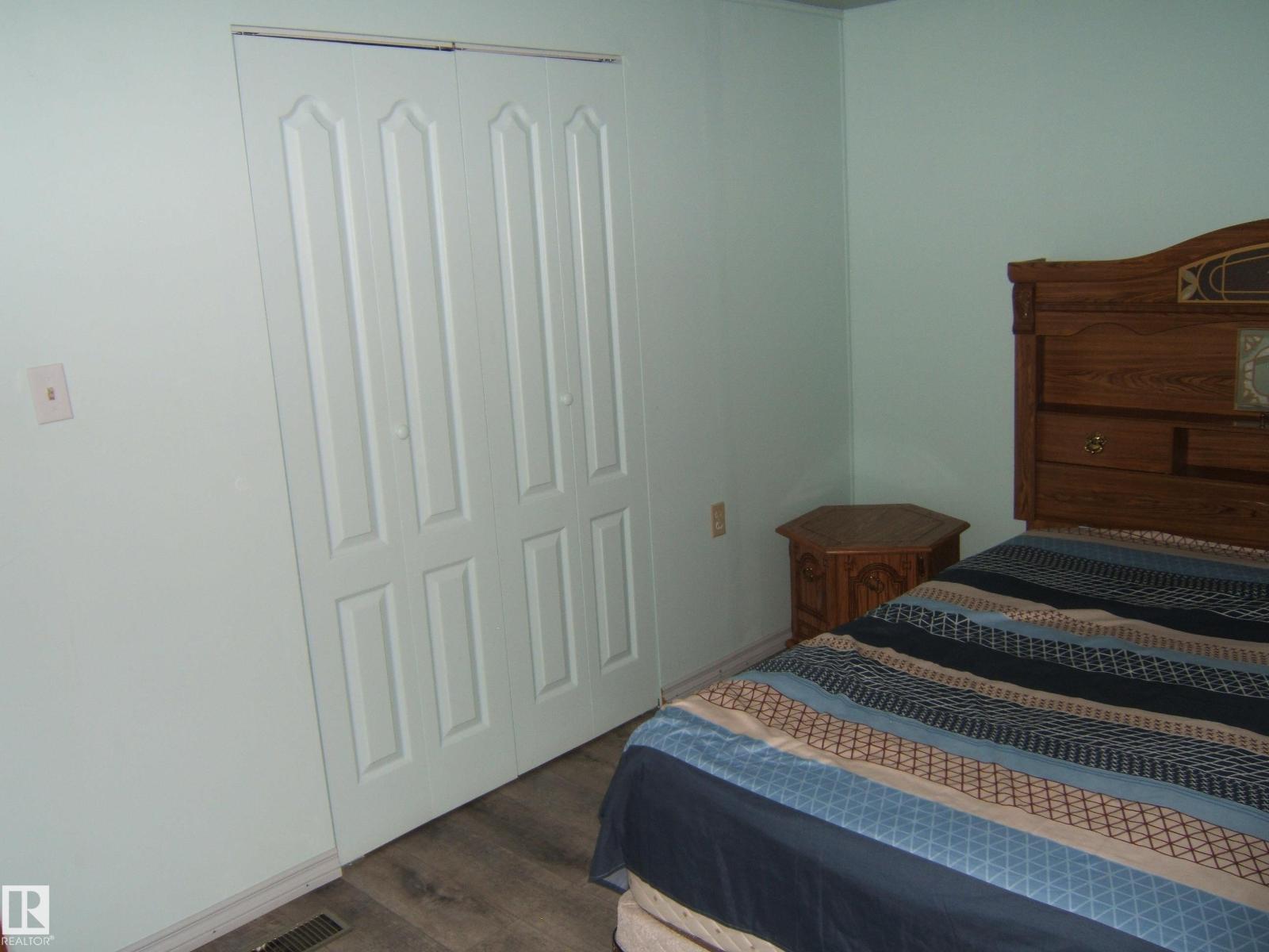 Photo 11 of 4511 54 St, Two Hills AB