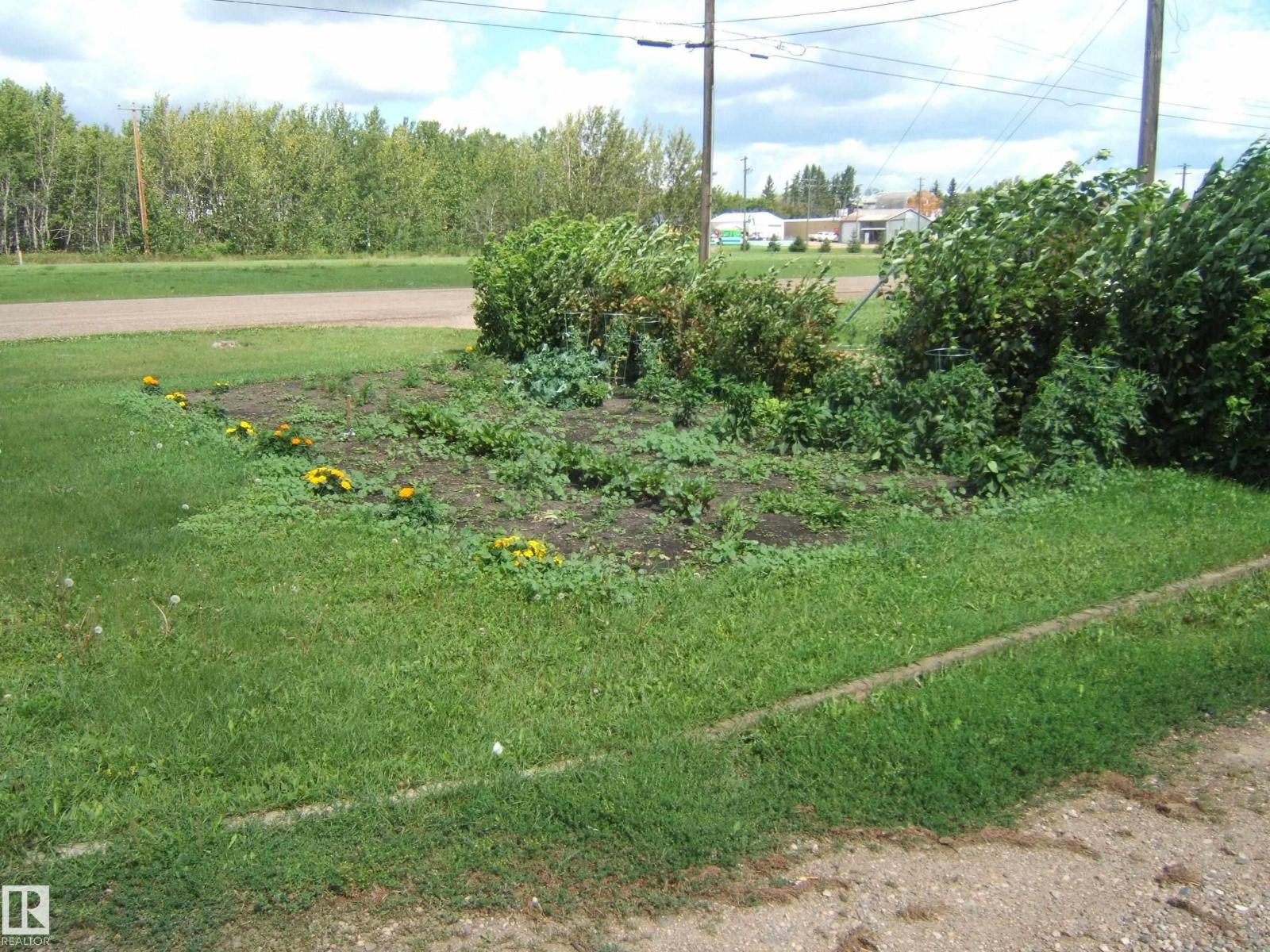 Photo 20 of 4511 54 St, Two Hills AB