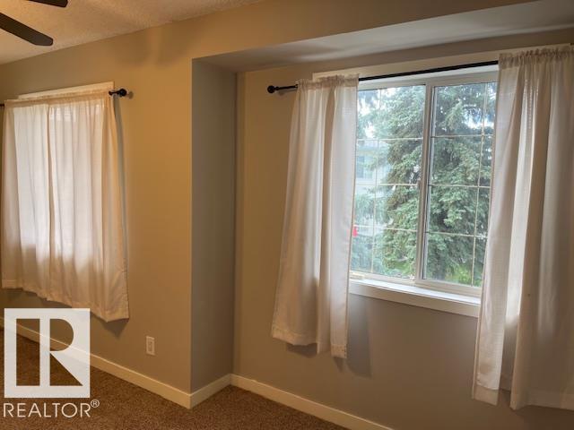 Photo 14 of 16 West 1033 Youville Dr W Nw, Edmonton AB