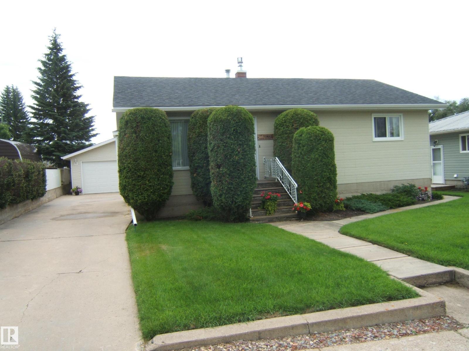 Photo 33 of 4809 47 St, Two Hills AB