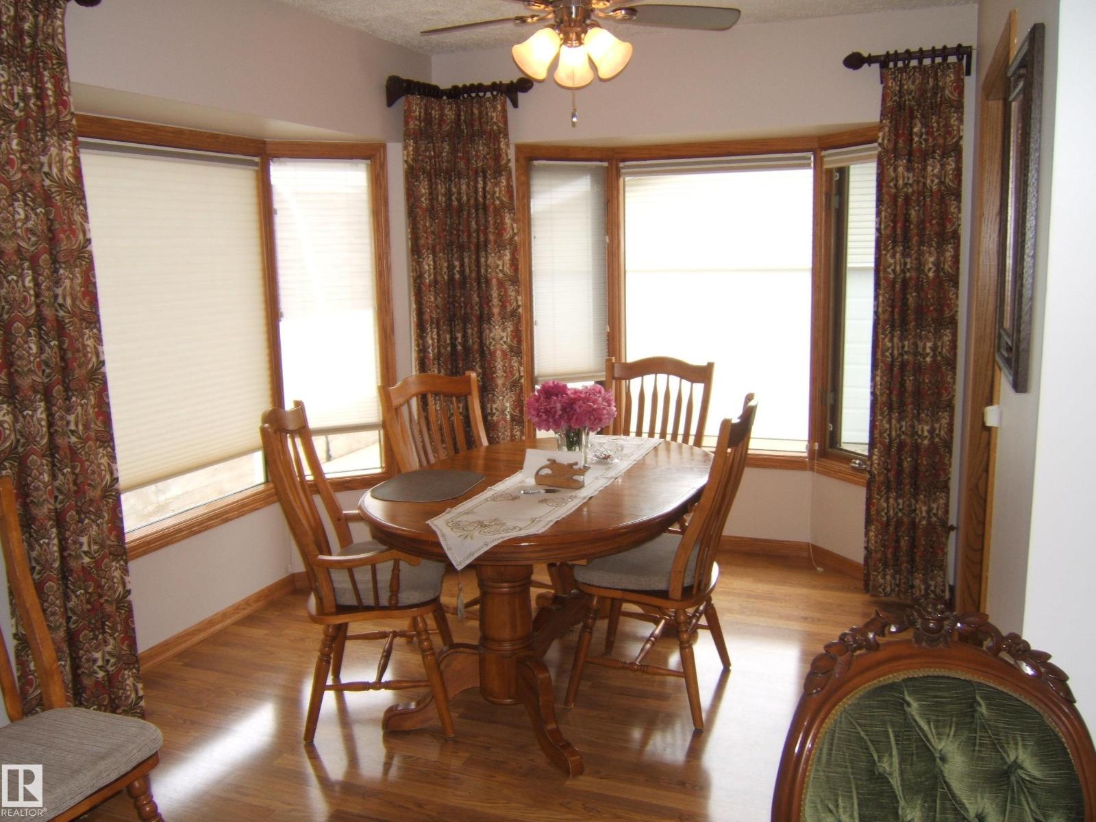 Photo 46 of 4809 47 St, Two Hills AB