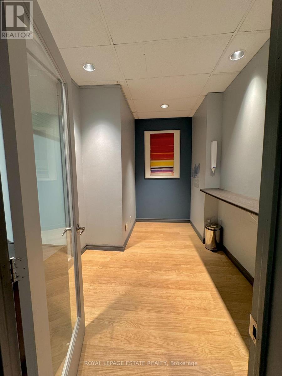 Photo 21 of 103 124 Merton Street, Toronto ON