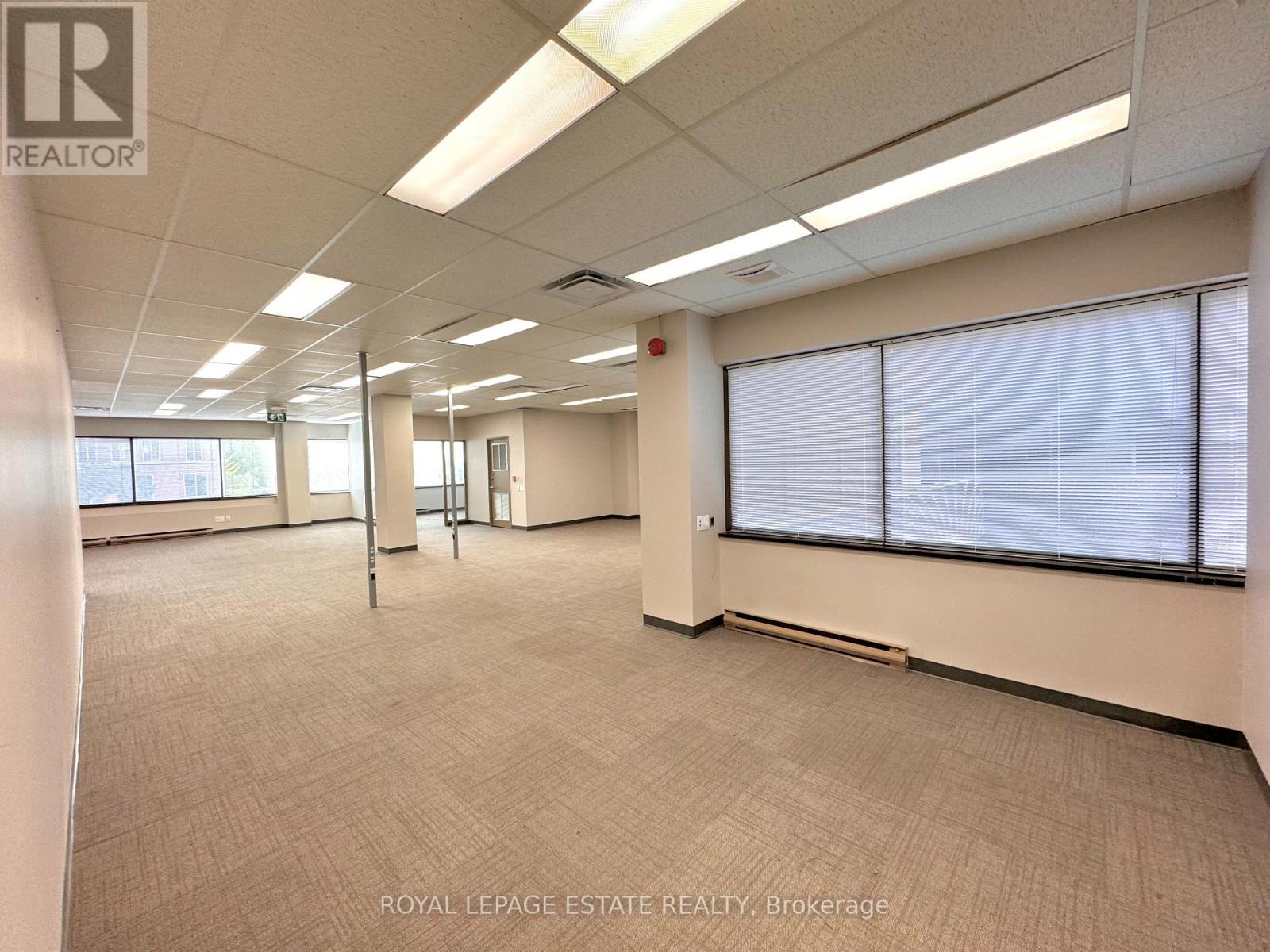 Photo 1 of 203 124 Merton Street, Toronto ON