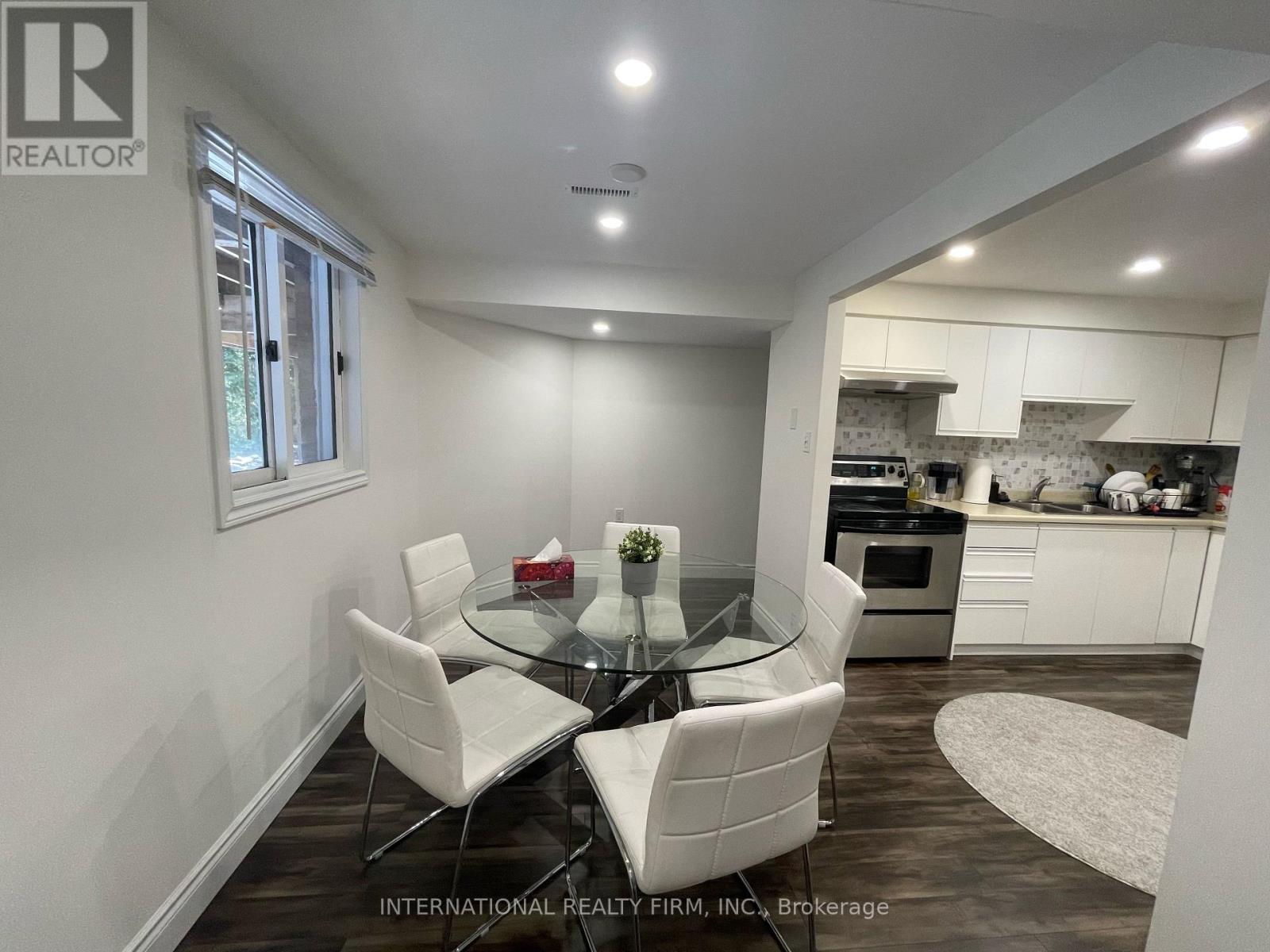 Photo 1 of Basement 141 Kemano Road, Aurora ON