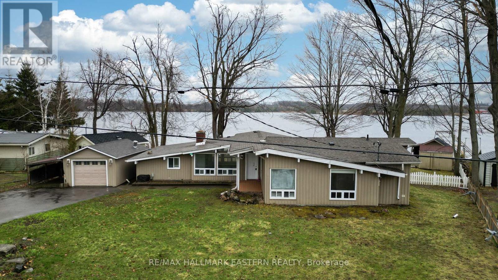 Photo 1 of 30 Edgewater Drive, Selwyn ON