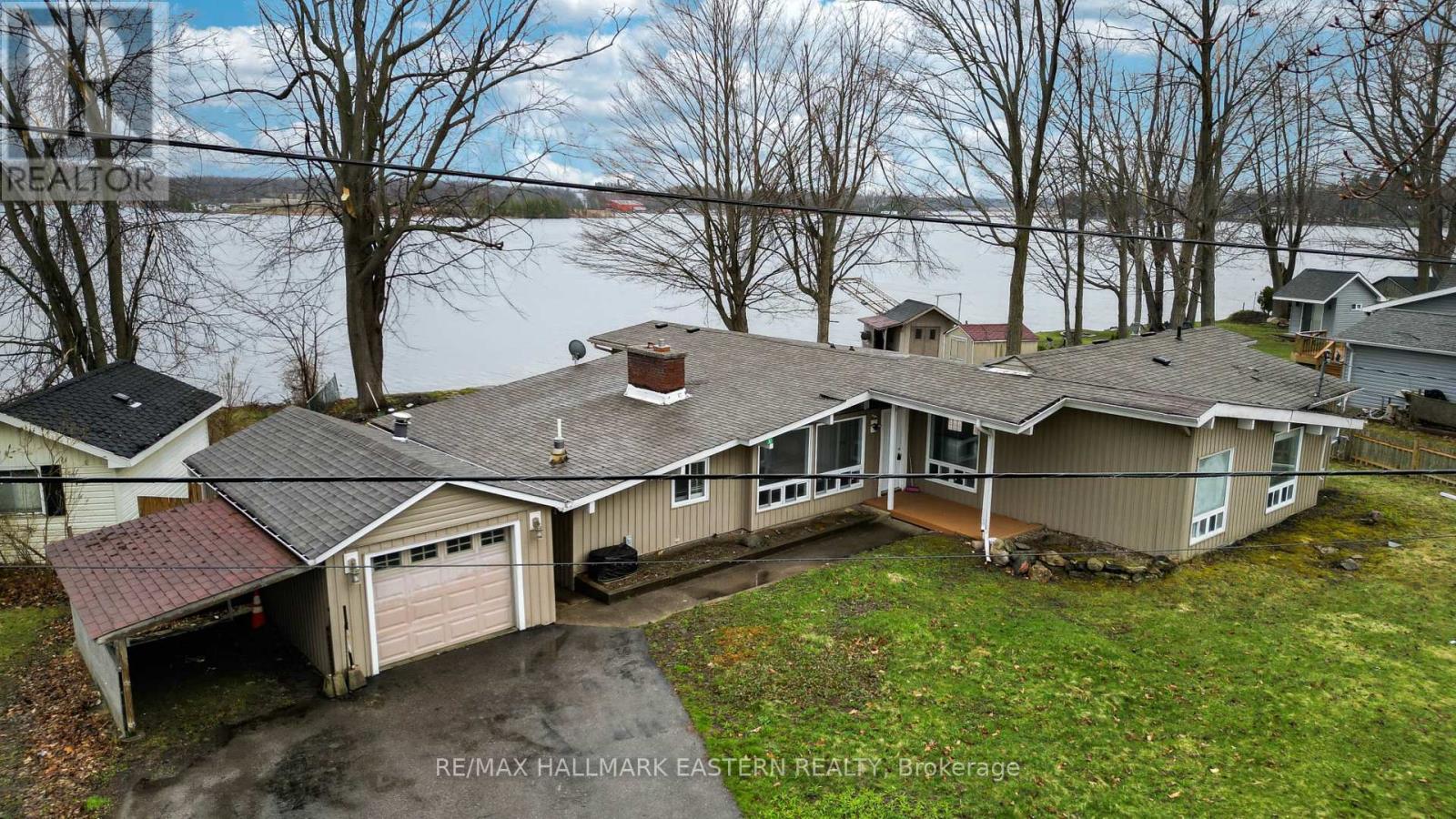 Photo 2 of 30 Edgewater Drive, Selwyn ON