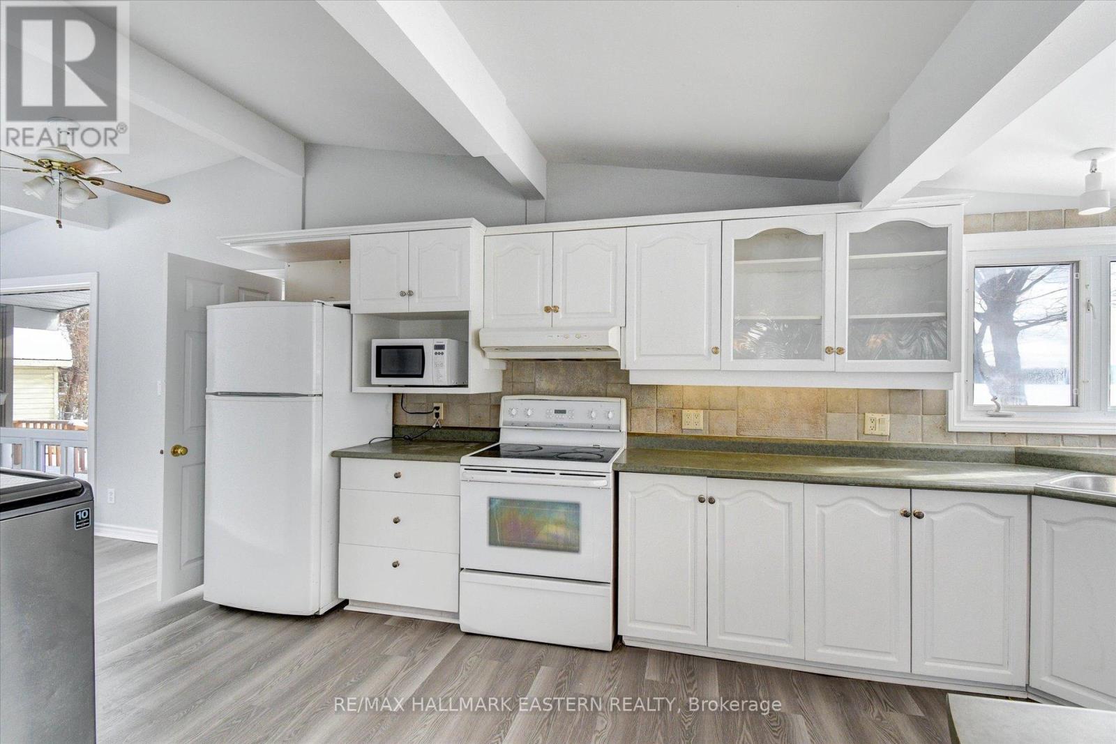 Photo 8 of 30 Edgewater Drive, Selwyn ON