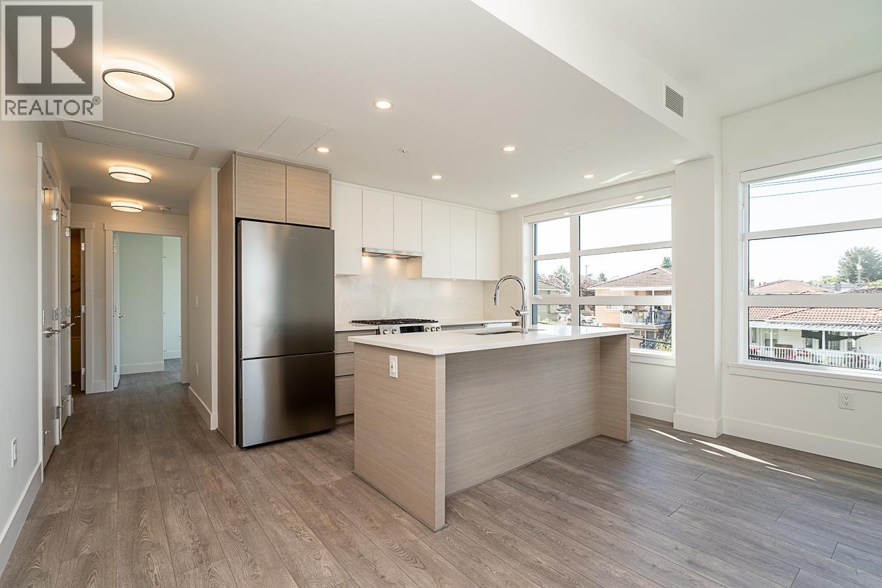 Photo 2 of 313 4788 Hastings Street, Burnaby BC