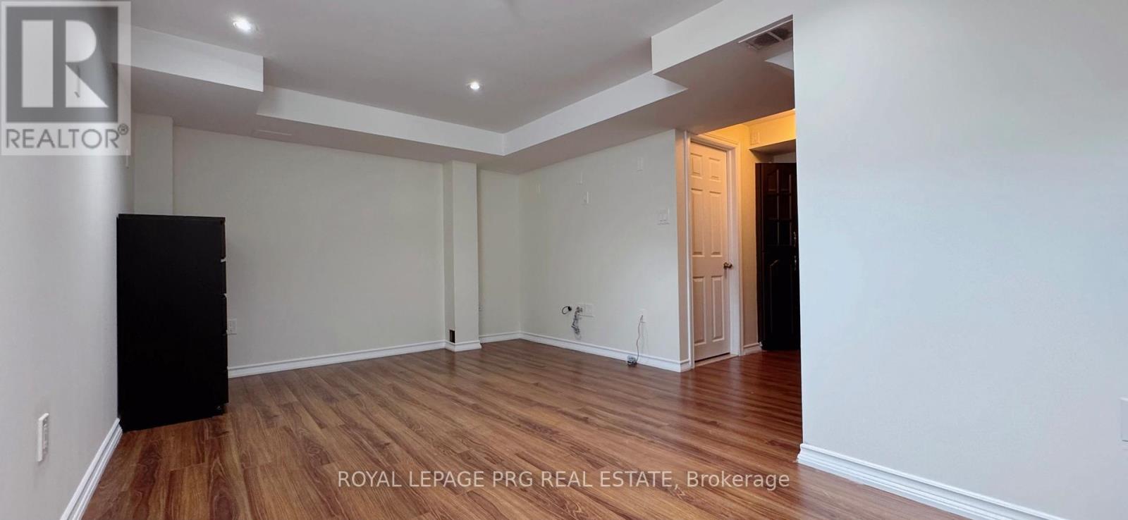 Photo 22 of 144 Sussexvale Drive, Brampton ON