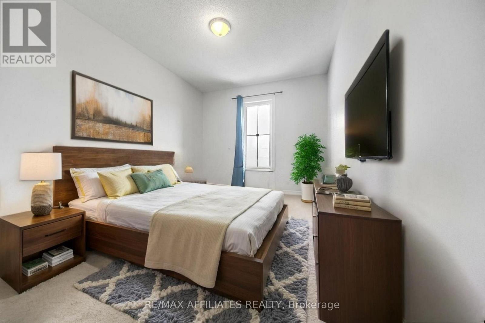 Photo 10 of 388 Aphelion Crescent, Ottawa ON