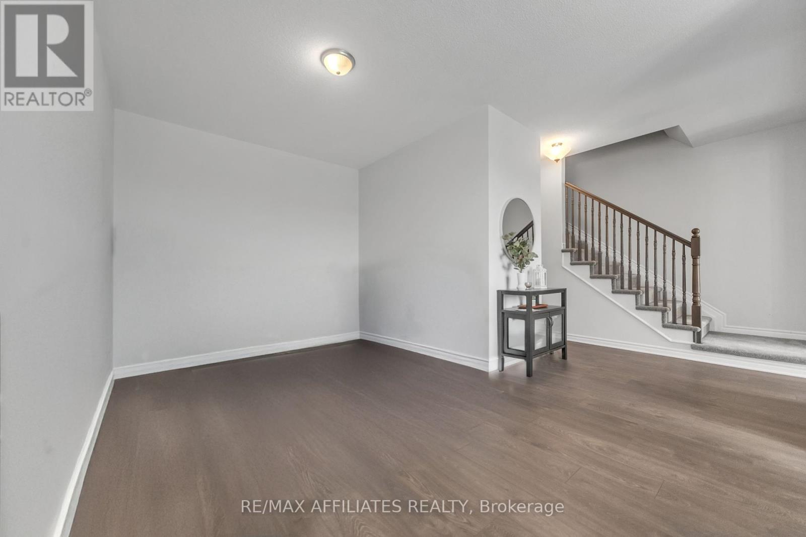 Photo 7 of 388 Aphelion Crescent, Ottawa ON
