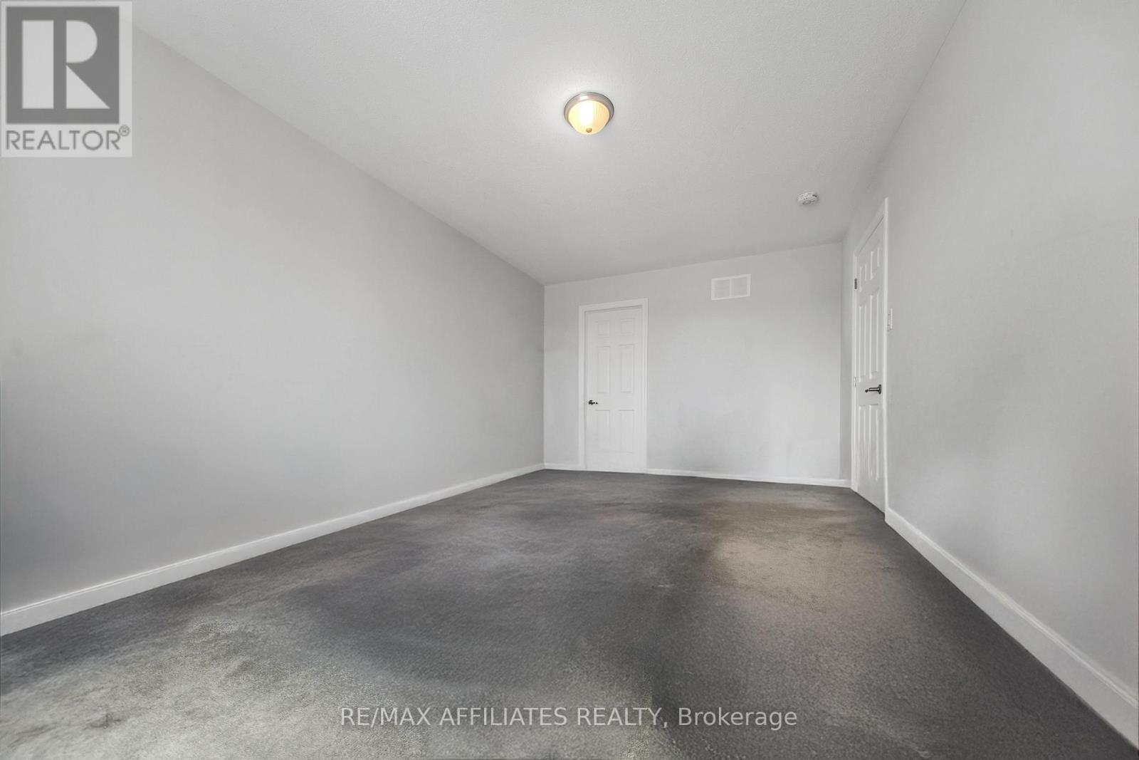 Photo 8 of 388 Aphelion Crescent, Ottawa ON