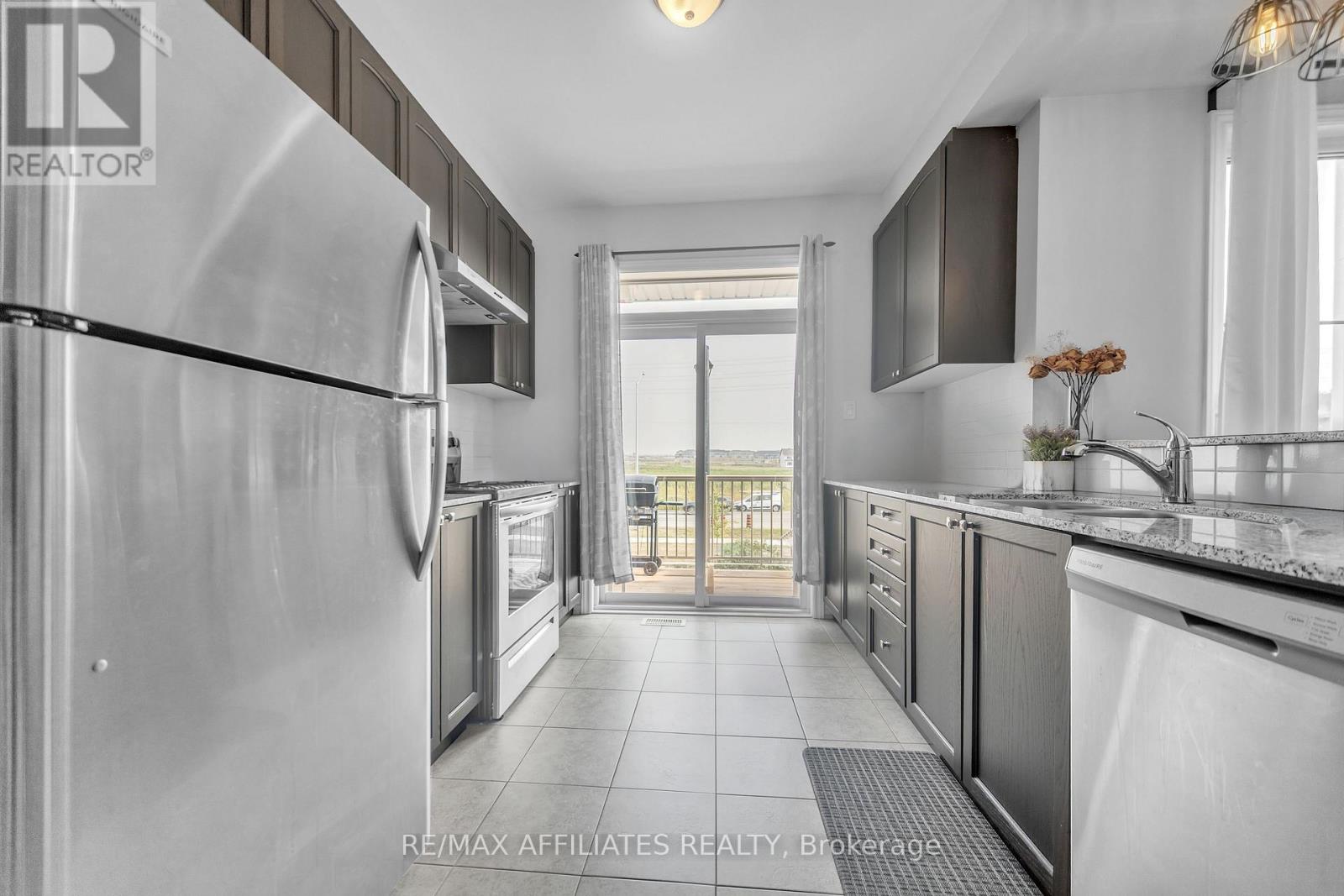 Photo 27 of 388 Aphelion Crescent, Ottawa ON