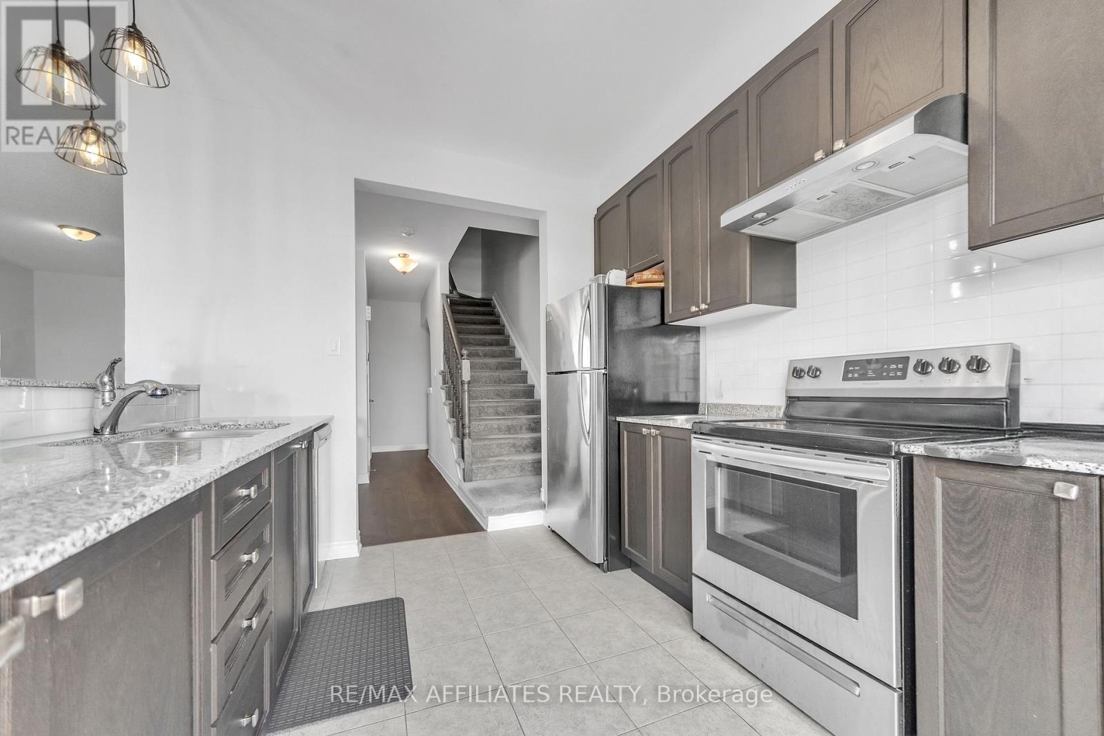 Photo 21 of 388 Aphelion Crescent, Ottawa ON