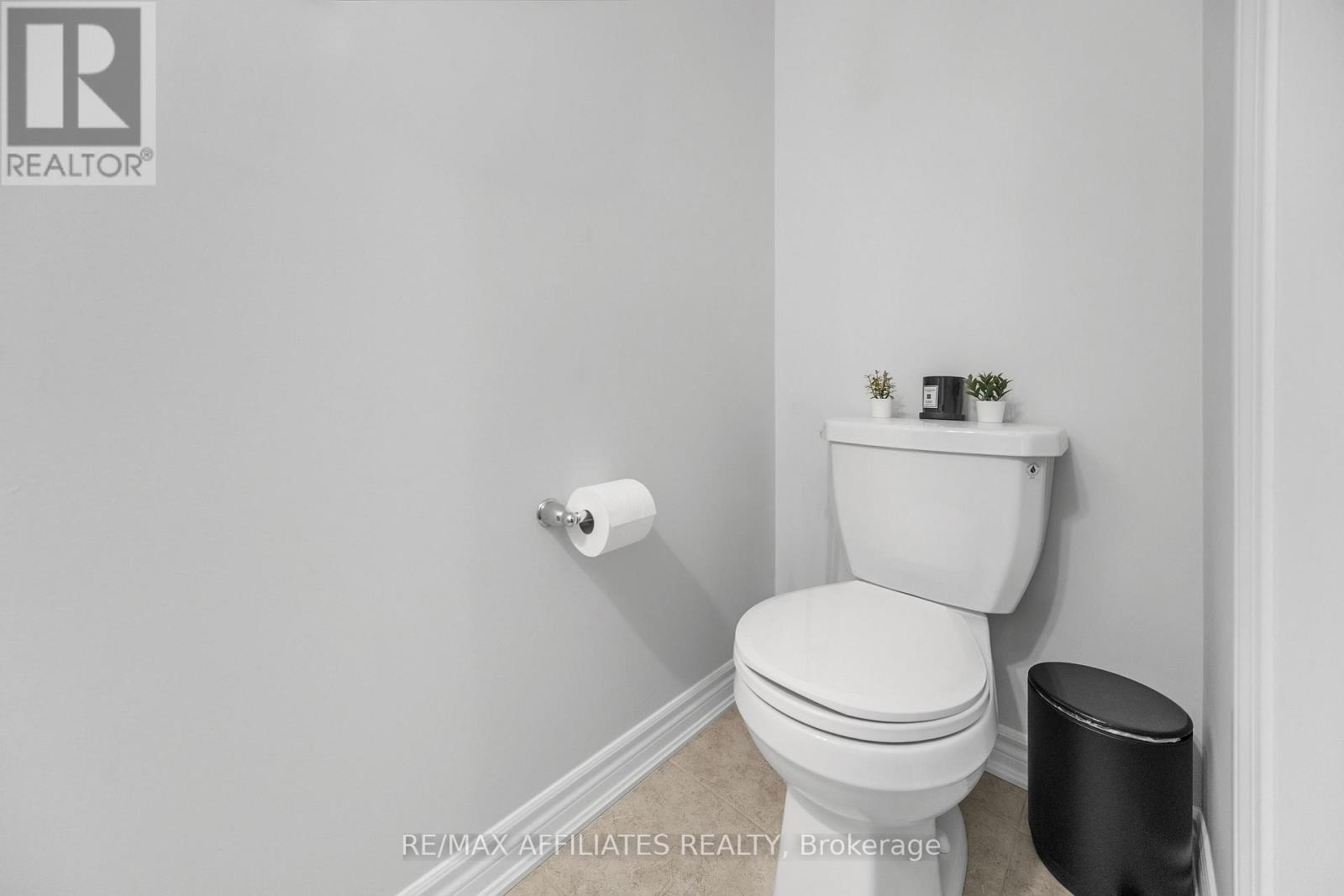 Photo 31 of 388 Aphelion Crescent, Ottawa ON