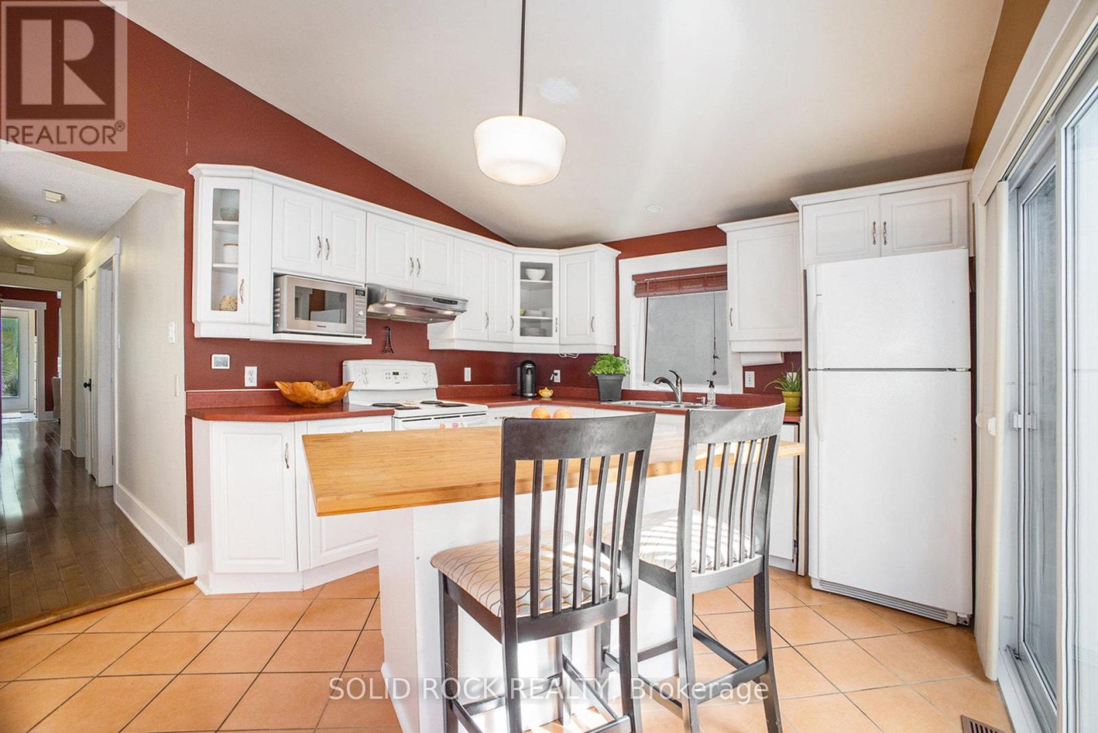 Photo 13 of 236 Northwestern Avenue, Ottawa ON