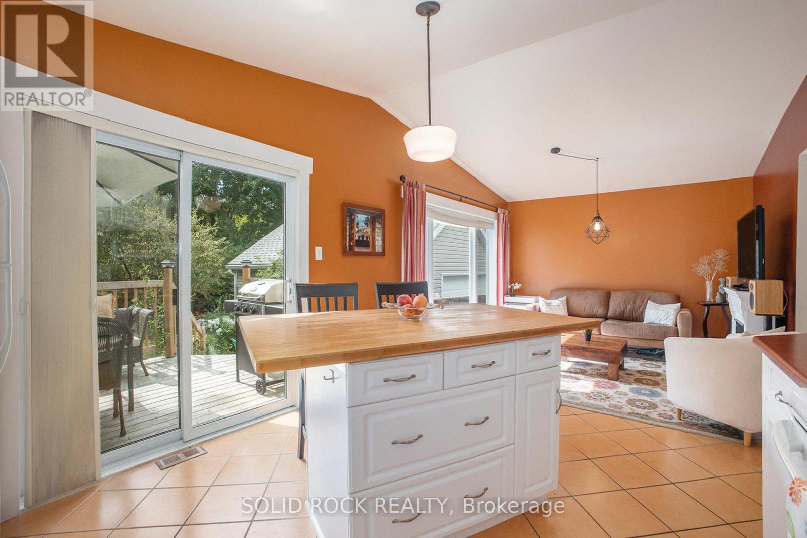 Photo 14 of 236 Northwestern Avenue, Ottawa ON