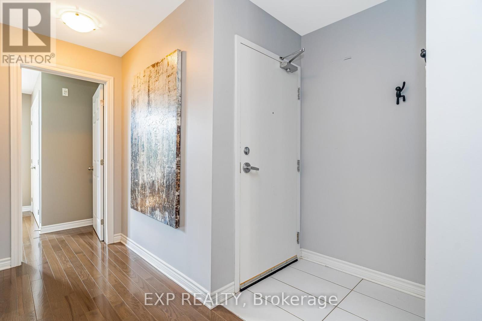 Photo 11 of G 330 Everest Private, Ottawa ON