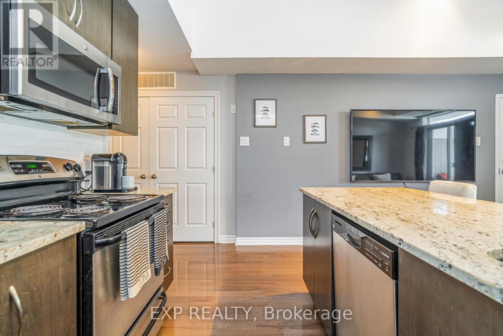 Photo 21 of G 330 Everest Private, Ottawa ON