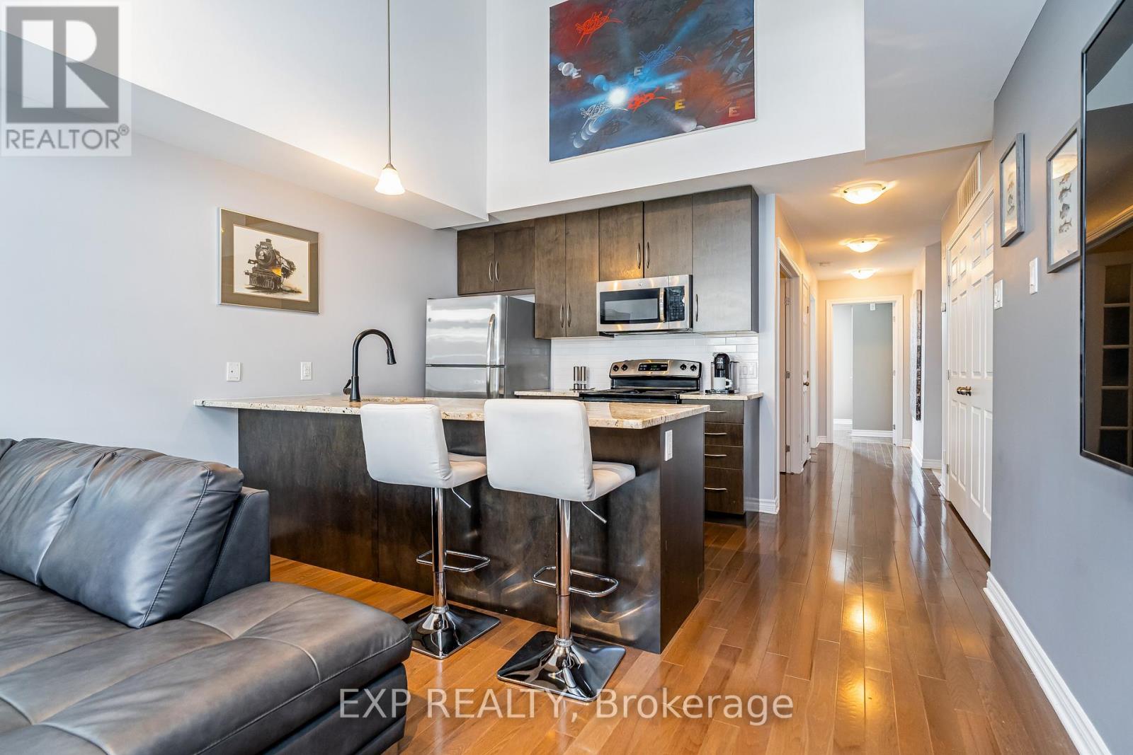 Photo 3 of G 330 Everest Private, Ottawa ON