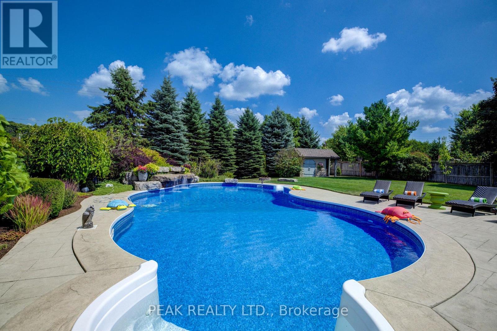Photo 37 of 7 John Ross Court, Wilmot ON