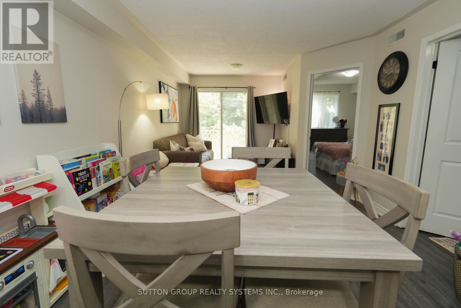 Photo 21 of 183 103 Bristol Road E, Mississauga ON
