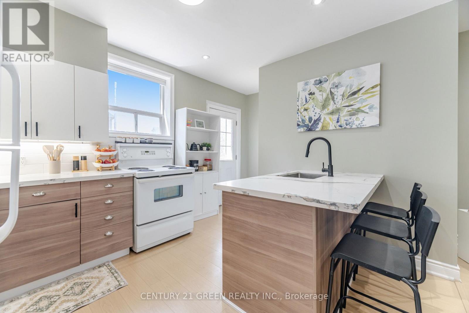 Photo 16 of 61 Stirton Street, Hamilton ON