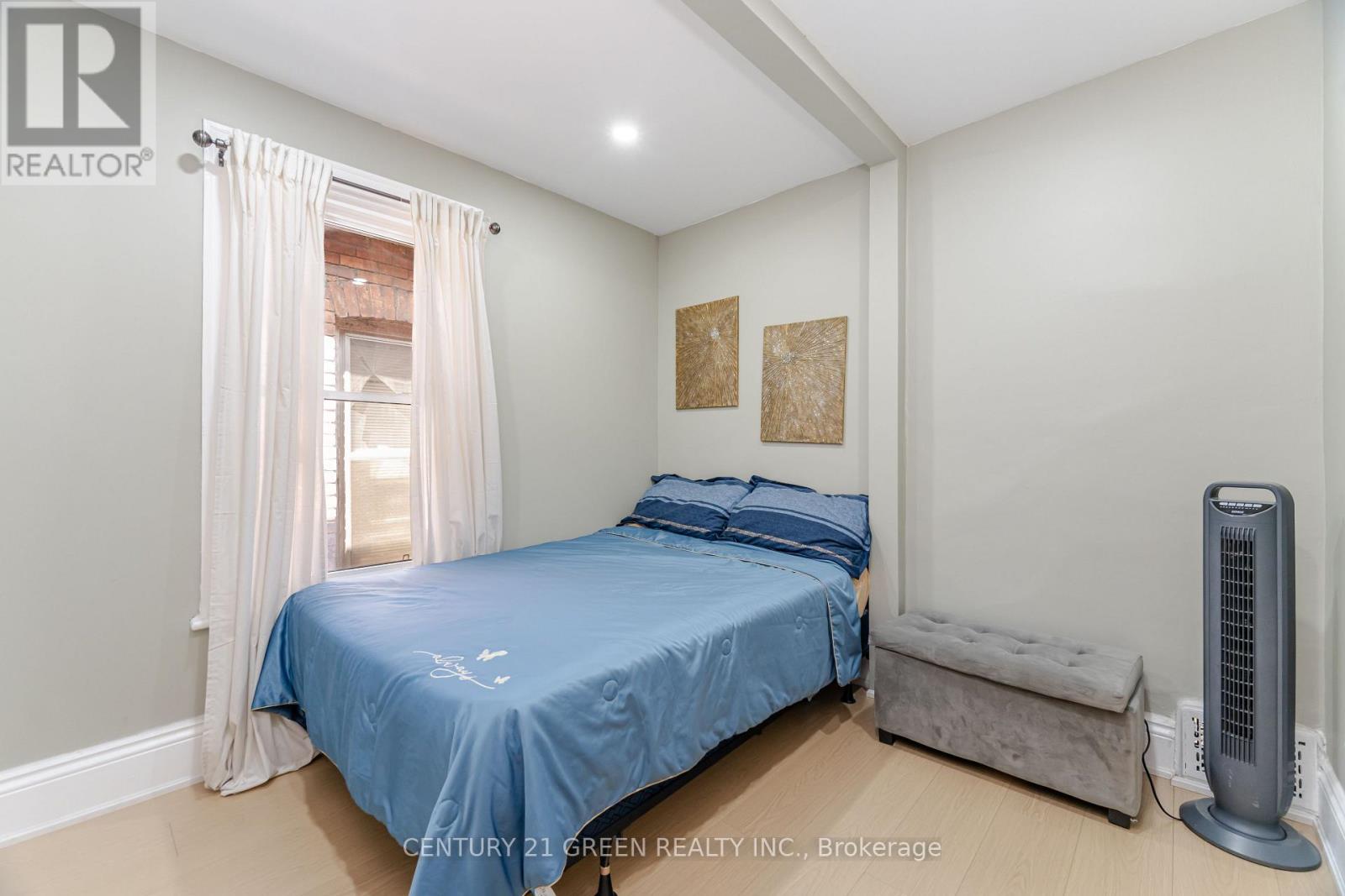 Photo 23 of 61 Stirton Street, Hamilton ON