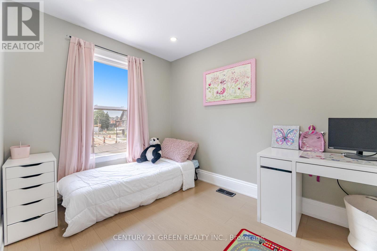 Photo 26 of 61 Stirton Street, Hamilton ON