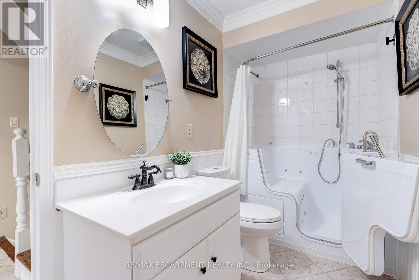 Photo 22 of 10 2774 King Street E, Hamilton ON
