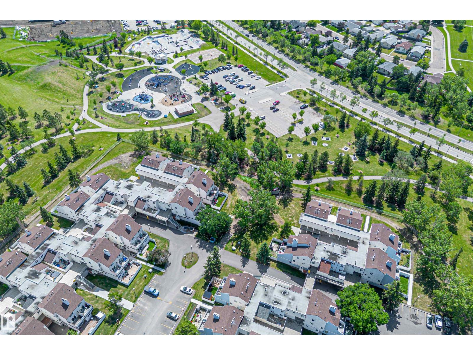 Photo 1 of 189 Lancaster Tc Nw, Edmonton AB